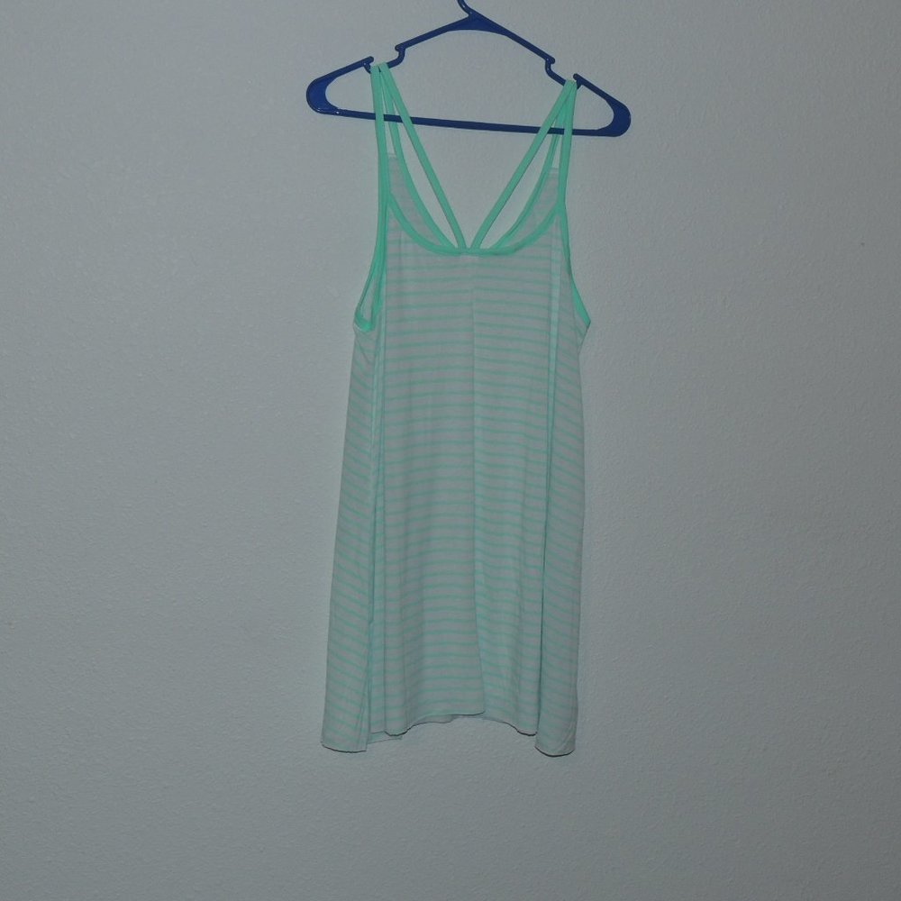 Tank top - Picture 2 of 3